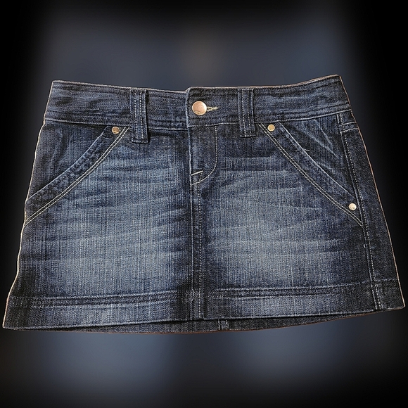 Like new, Express denim skirt, Size 0 - Picture 1 of 4